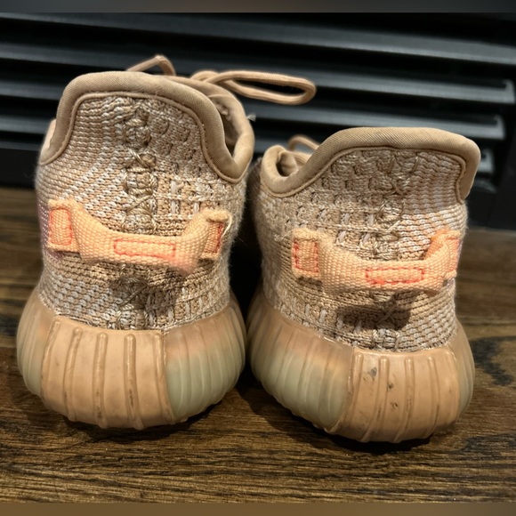 Yeezy Boost 350 V2 kids ‘Clay’ - Picture 4 of 5